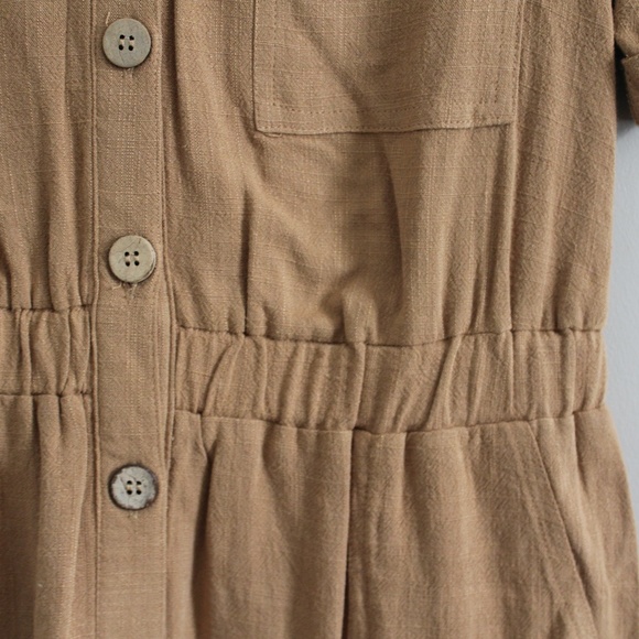 New In Linen Romper - Picture 2 of 3